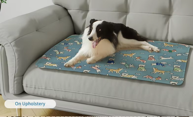 Літня охолоджуюча підстилка для собак Derby Ice Silk Material Summer Pet Cooling Mat Dog Pattern - Blue Derby