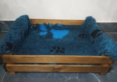 Лежанка для собак з килимком VetBed "Big Paws"