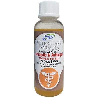 Антисептичний і протигрибковий шампунь Veterinary Formula Antiseptic & Antifungal Shampoo з бензетоніем і кетоконазолом для собак і котів Veterinary Formula